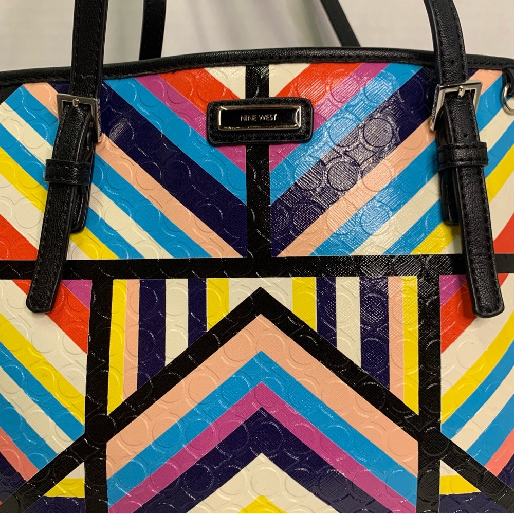 NINE WEST AVE TOTE GEOMETRIC PATTERN MULTI COLORED - Picture 4 of 12